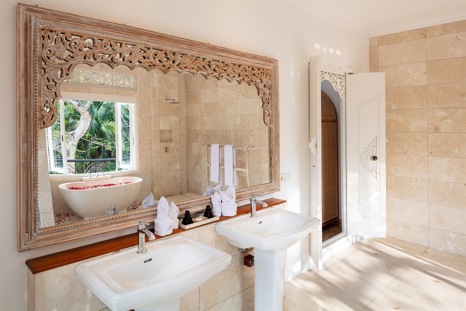 cef4aaab c6d4 4e8d 832e f3bf9aebc33f